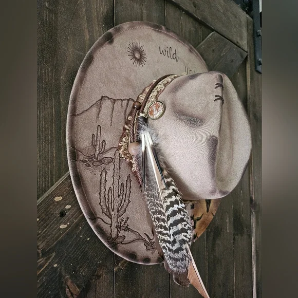 NWT Beige Wild heart desert scape burned Fedora cowboy hat - Picture 3 of 9